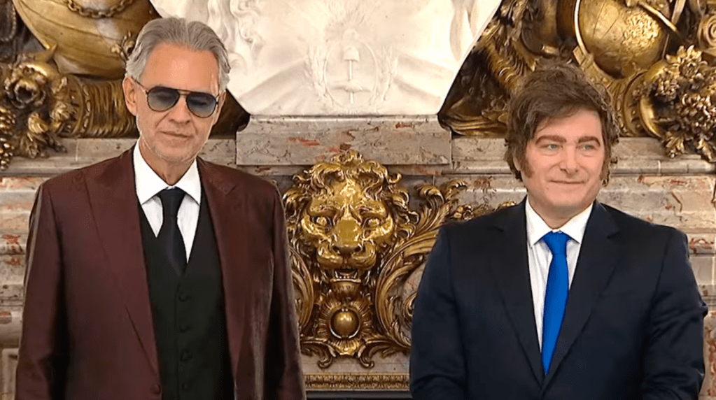 Milei condecoró a Andrea Bocelli con la Orden de&nbsp;Mayo